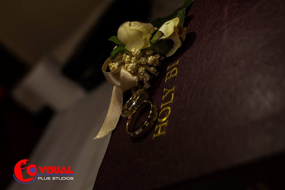 White & Traditional Wedding Accessories — photo 21 by Visual Plus Studios, Port Harcourt