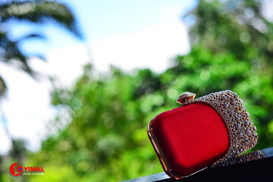 White & Traditional Wedding Accessories — photo 15 by Visual Plus Studios, Port Harcourt